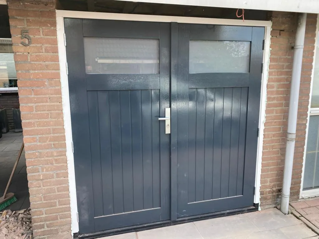 Bunschoten-Spakenburg-openslaande-garagedeuren