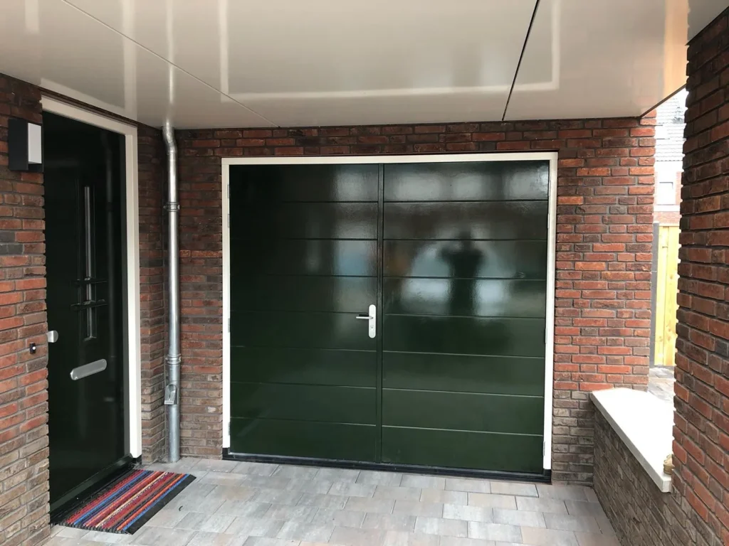 Nunspeet-openslaande-garagedeuren-met-belijning