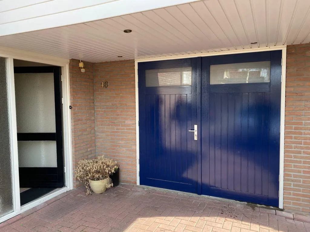 Vriezenveen-openslaande-garagedeuren-satijnglans