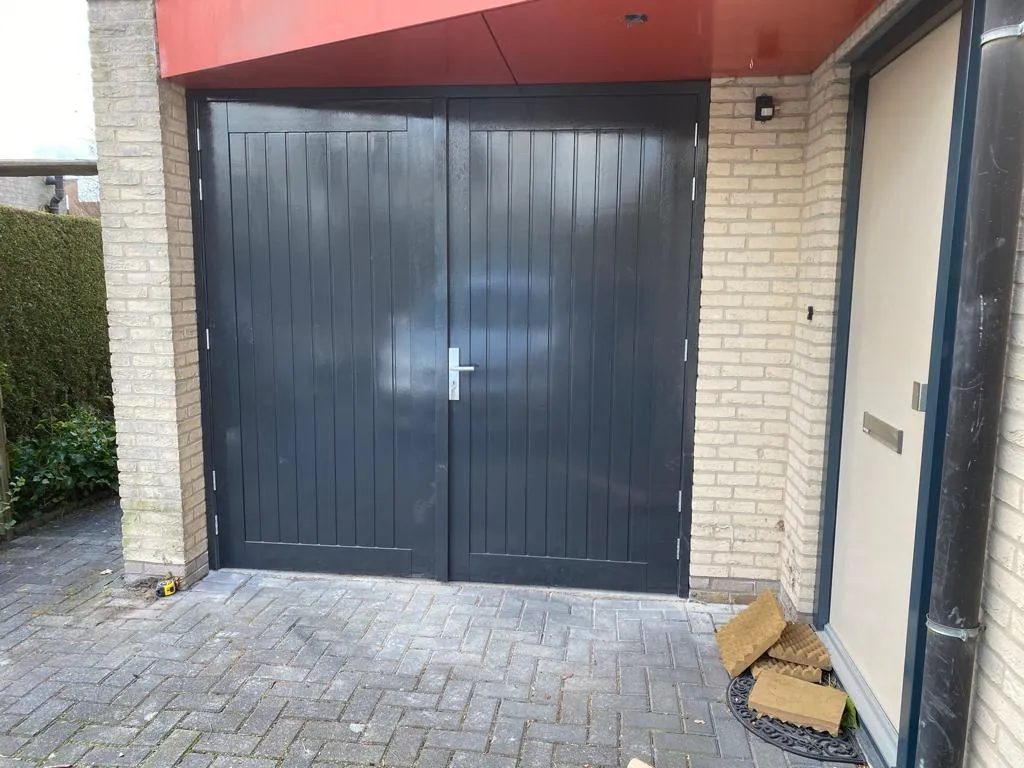 drachten-openslaande-garagedeuren-hardhout